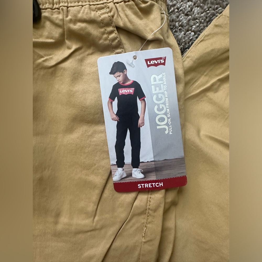 Kids Levi’s Cargo Jogger - Picture 2 of 5
